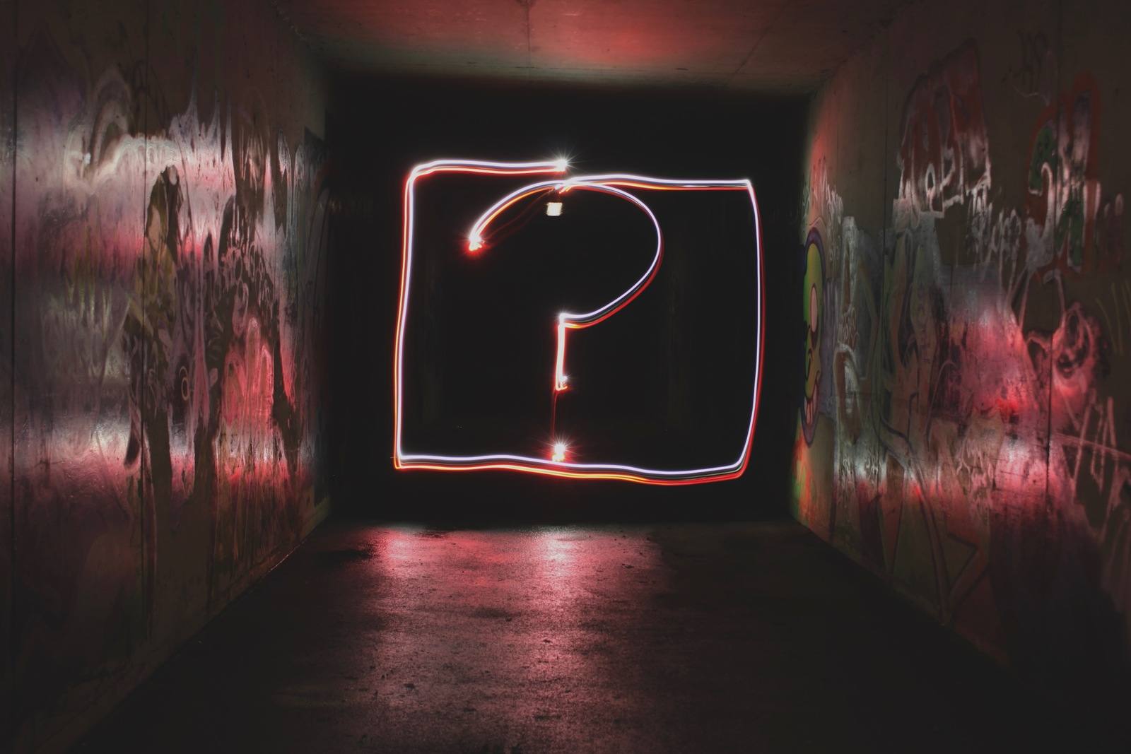 Question Mark Neon Signage CT36NSXvx4wh 1600
